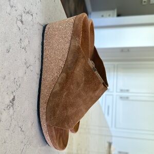 Papillon wedge sandals